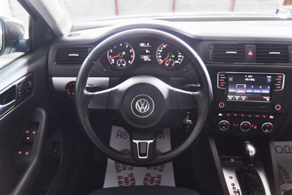 Продажа Volkswagen Jetta VI 1.6 AT (105 л.с.) 2012 Коричневый в Автодом