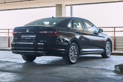 Продажа Volkswagen Jetta VII 1.4 AT (150 л.с.) 2019 Черный в Автодом