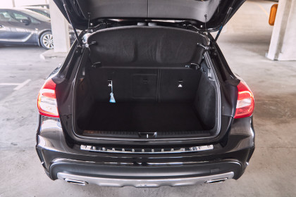 Продажа Mercedes-Benz GLA I (X156) Рестайлинг 200 1.6 AMT (156 л.с.) 2018 Черный в Автодом