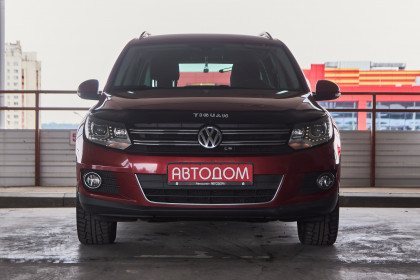 Продажа Volkswagen Tiguan I Рестайлинг 2.0 AT (180 л.с.) 2011 Бордовый в Автодом