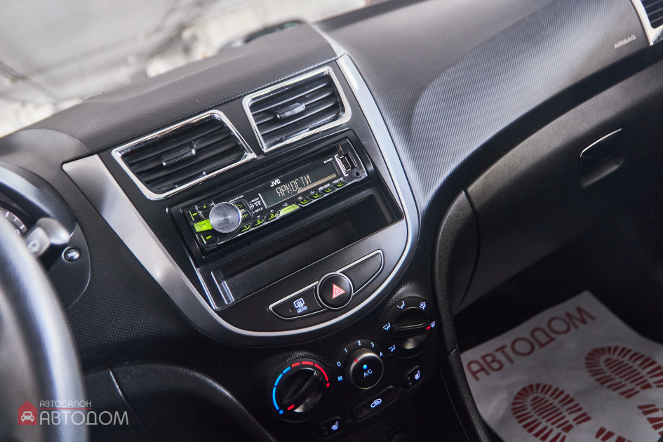 Продажа Hyundai Solaris I Рестайлинг 1.4 MT (107 л.с.) 2015 Синий в Автодом