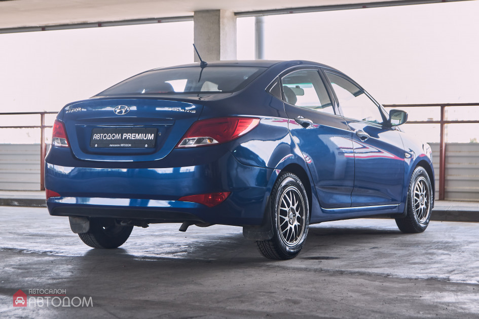 Продажа Hyundai Solaris I Рестайлинг 1.4 MT (107 л.с.) 2015 Синий в Автодом