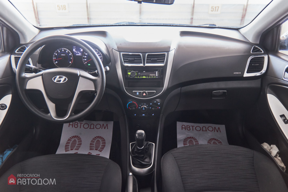 Продажа Hyundai Solaris I Рестайлинг 1.4 MT (107 л.с.) 2015 Синий в Автодом