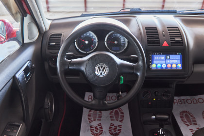 Продажа Volkswagen Polo IV 1.4 AT (75 л.с.) 2002 Красный в Автодом
