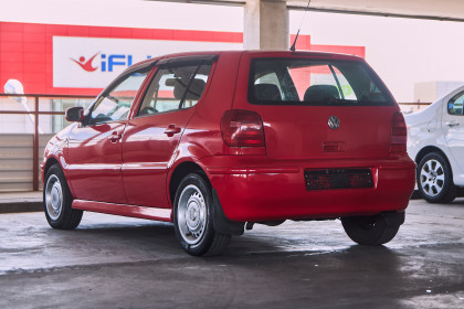 Продажа Volkswagen Polo IV 1.4 AT (75 л.с.) 2002 Красный в Автодом
