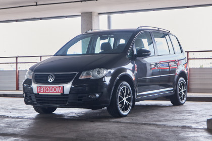 Продажа Volkswagen Touran I Рестайлинг 1.9 MT (105 л.с.) 2010 Черный в Автодом