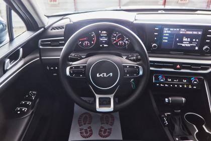 Продажа Kia K5 III 1.6 AT (180 л.с.) 2021 Черный в Автодом