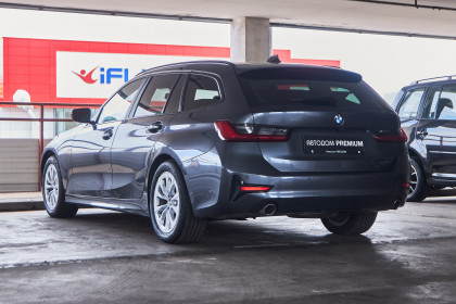 Продажа BMW 3 серии VII (G2x) 318d 2.0 AT (150 л.с.) 2020 Серый в Автодом