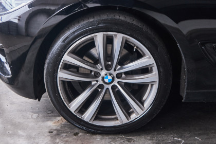 Продажа BMW 3 серии VI (F3x) Рестайлинг 330d xDrive 3.0 AT (258 л.с.) 2018 Черный в Автодом