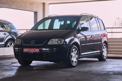 Продажа Volkswagen Touran I 2.0 MT (136 л.с.) 2004 Черный в Автодом