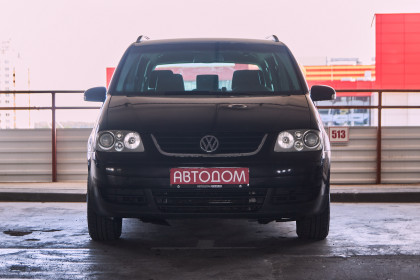Продажа Volkswagen Touran I 2.0 MT (136 л.с.) 2004 Черный в Автодом