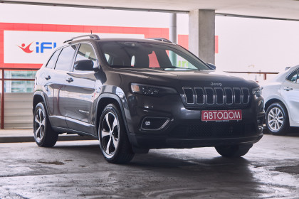 Продажа Jeep Cherokee V (KL) Рестайлинг 2.4 AT (177 л.с.) 2018 Серый в Автодом