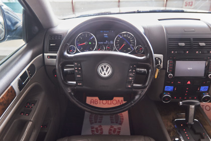 Продажа Volkswagen Touareg I Рестайлинг 3.0 AT (224 л.с.) 2008 Черный в Автодом