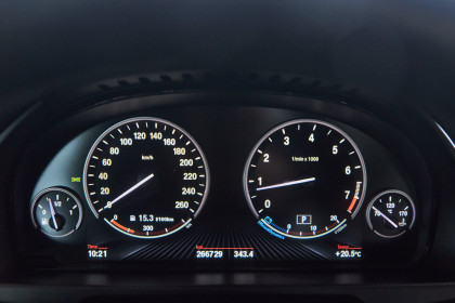 Продажа BMW X5 III (F15) 50i 4.4 AT (450 л.с.) 2013 Синий в Автодом