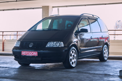 Продажа Volkswagen Sharan I Рестайлинг 1.9 MT (110 л.с.) 2001 Черный в Автодом