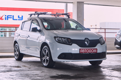 Продажа Renault Sandero II 1.6 MT (82 л.с.) 2017 Белый в Автодом