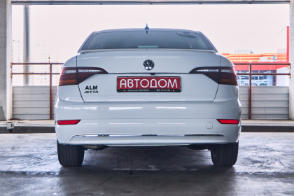 Продажа Volkswagen Jetta VII 1.4 AT (150 л.с.) 2018 Белый в Автодом