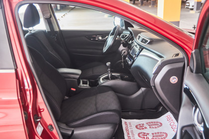 Продажа Nissan Qashqai II 2.0 MT (144 л.с.) 2014 Красный в Автодом