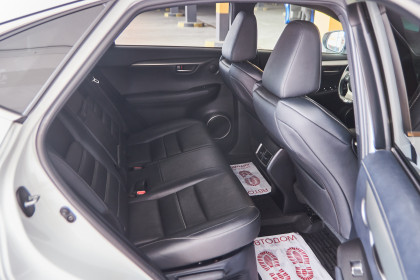 Продажа Lexus NX I Рестайлинг 300 2.0 AT (238 л.с.) 2018 Белый в Автодом