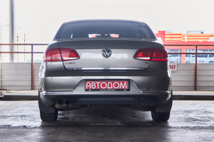 Продажа Volkswagen Passat B7 1.8 MT (152 л.с.) 2012 Серебристый в Автодом