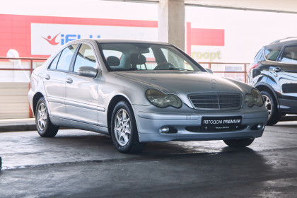Продажа Mercedes-Benz C-Класс II (W203) 220 2.1 MT (143 л.с.) 2003 Серебристый в Автодом
