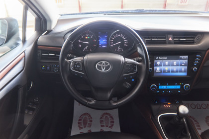 Продажа Toyota Avensis III Рестайлинг 2 1.6 MT (112 л.с.) 2017 Черный в Автодом