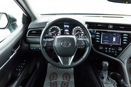 Продажа Toyota Camry VIII (XV70) Рестайлинг US Market 2.5 AT (203 л.с.) 2020 Белый в Автодом