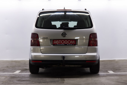 Продажа Volkswagen Touran I Рестайлинг 1.6 MT (102 л.с.) 2008 Серый в Автодом