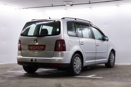 Продажа Volkswagen Touran I Рестайлинг 1.6 MT (102 л.с.) 2008 Серый в Автодом