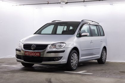 Продажа Volkswagen Touran I Рестайлинг 1.6 MT (102 л.с.) 2008 Серый в Автодом