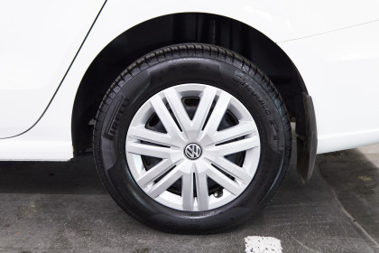 Продажа Volkswagen Polo V Рестайлинг 1.6 MT (90 л.с.) 2019 Белый в Автодом
