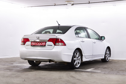 Продажа Honda Civic VIII Рестайлинг Hybrid 1.3 CVT (95 л.с.) 2009 Белый в Автодом