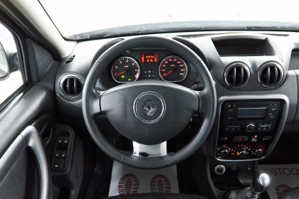 Продажа Renault Duster I 2.0 MT (135 л.с.) 2013 Черный в Автодом