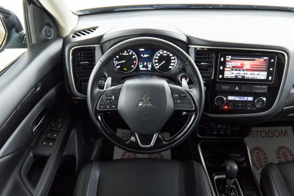 Продажа Mitsubishi Outlander III Рестайлинг 3 2.4 CVT (167 л.с.) 2018 Коричневый в Автодом