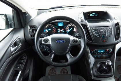 Продажа Ford Kuga II 1.6 MT (150 л.с.) 2014 Серебристый в Автодом