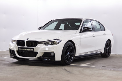 Продажа BMW 3 серии VI (F3x) Рестайлинг 330e 2.0 AT (184 л.с.) 2017 Белый в Автодом