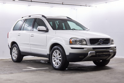 Продажа Volvo XC90 I Рестайлинг 2.4 AT (200 л.с.) 2011 Белый в Автодом