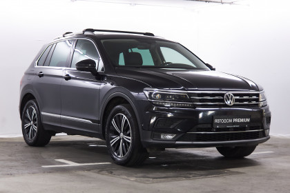 Продажа Volkswagen Tiguan II 2.0 AMT (220 л.с.) 2018 Черный в Автодом