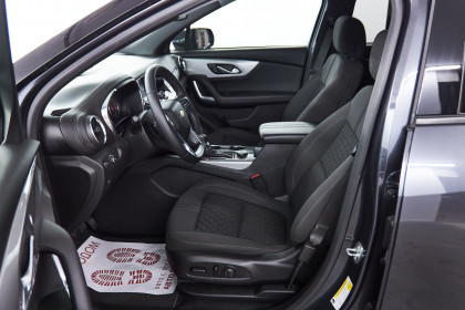 Продажа Chevrolet Blazer III 2.0 AT (227 л.с.) 2020 Серый в Автодом
