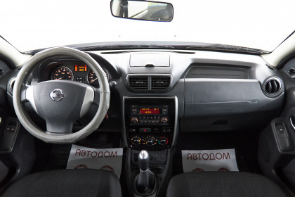 Продажа Nissan Terrano III (D10) 1.6 MT (102 л.с.) 2015 Черный в Автодом