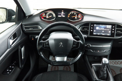 Продажа Peugeot 308 II Рестайлинг 1.5 MT (102 л.с.) 2018 Серый в Автодом