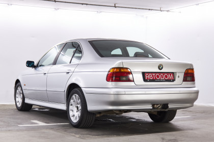 Продажа BMW 5 серии IV (E39) Рестайлинг 520d 2.0 MT (136 л.с.) 2000 Серебристый в Автодом