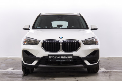 Продажа BMW X1 II (F48) Рестайлинг 18i sDrive 1.5 AMT (140 л.с.) 2019 Белый в Автодом