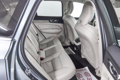 Продажа Volvo XC60 II 2.0 AT (250 л.с.) 2019 Серый в Автодом
