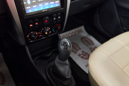 Продажа Nissan Almera III (G15) 1.6 MT (102 л.с.) 2018 Черный в Автодом