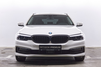 Продажа BMW 5 серии VII (G30/G31) 525d 2.0 AT (231 л.с.) 2019 Белый в Автодом