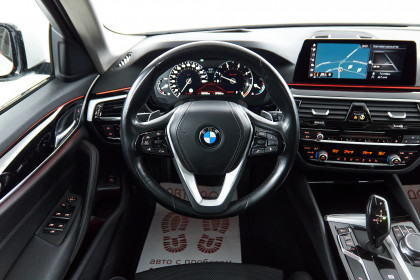 Продажа BMW 5 серии VII (G30/G31) 525d 2.0 AT (231 л.с.) 2019 Белый в Автодом