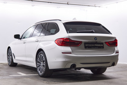 Продажа BMW 5 серии VII (G30/G31) 525d 2.0 AT (231 л.с.) 2019 Белый в Автодом