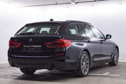 Продажа BMW 5 серии VII (G30/G31) 520d xDrive 2.0 AT (190 л.с.) 2019 Черный в Автодом