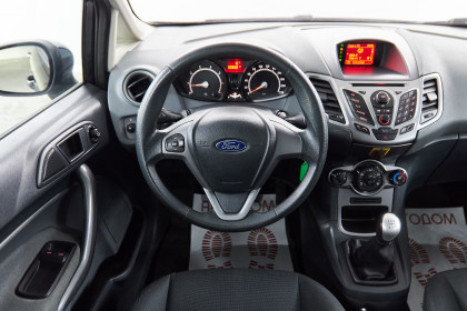 Продажа Ford Fiesta Mk6 1.4 MT (96 л.с.) 2010 Черный в Автодом